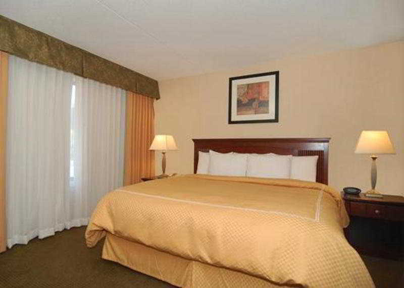 Comfort Suites South Burlington Near University ภายนอก รูปภาพ