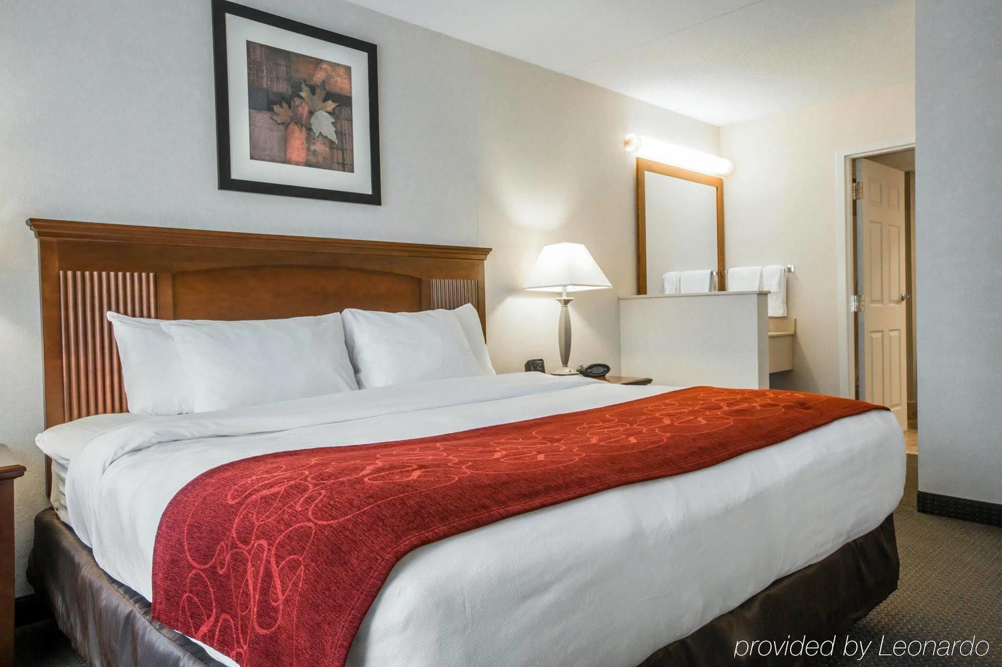 Comfort Suites South Burlington Near University ภายนอก รูปภาพ