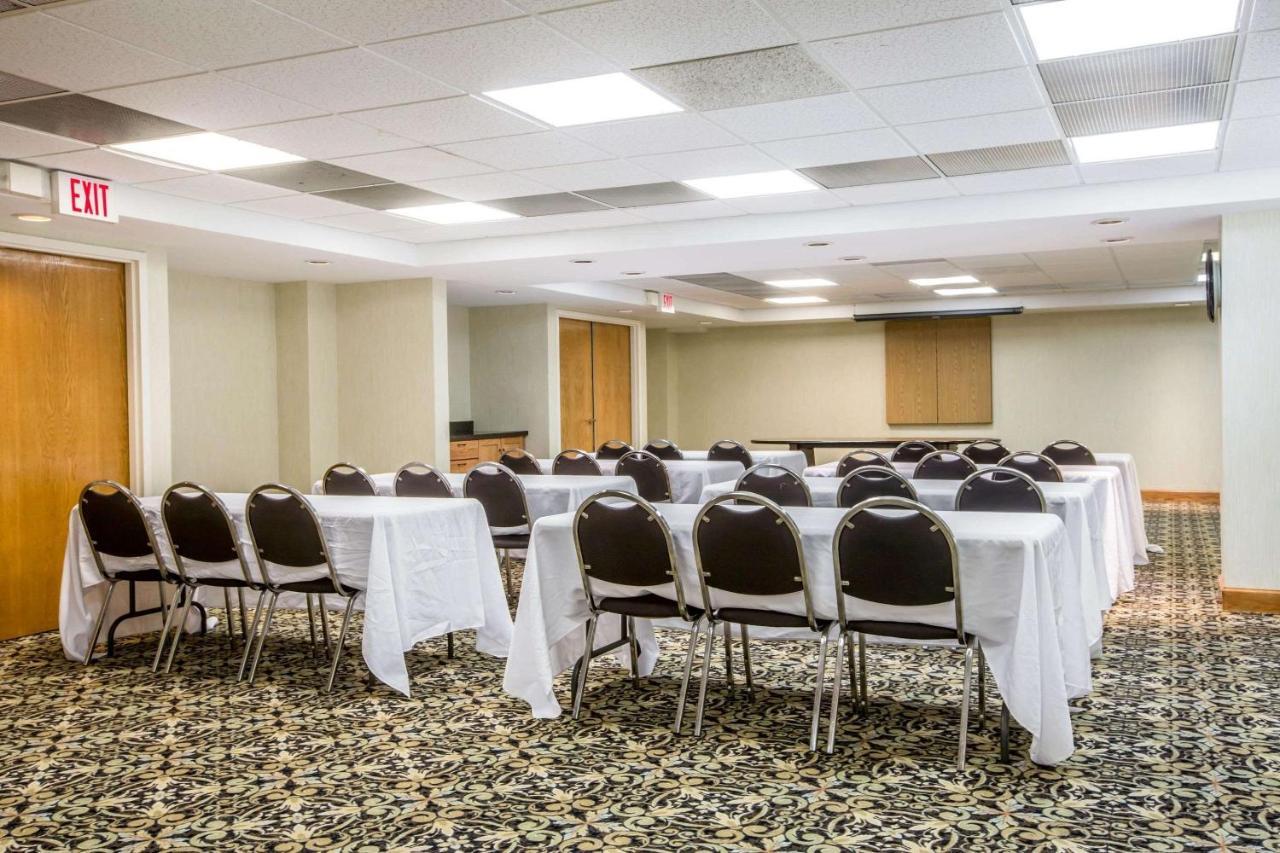Comfort Suites South Burlington Near University ภายนอก รูปภาพ