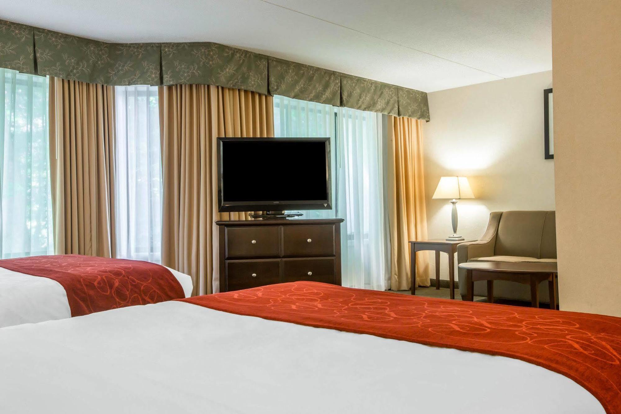 Comfort Suites South Burlington Near University ภายนอก รูปภาพ