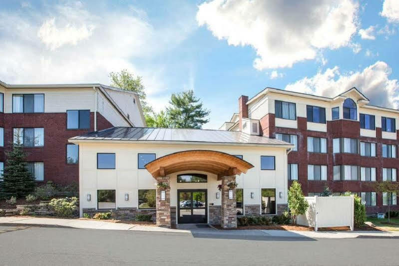 Comfort Suites South Burlington Near University ภายนอก รูปภาพ
